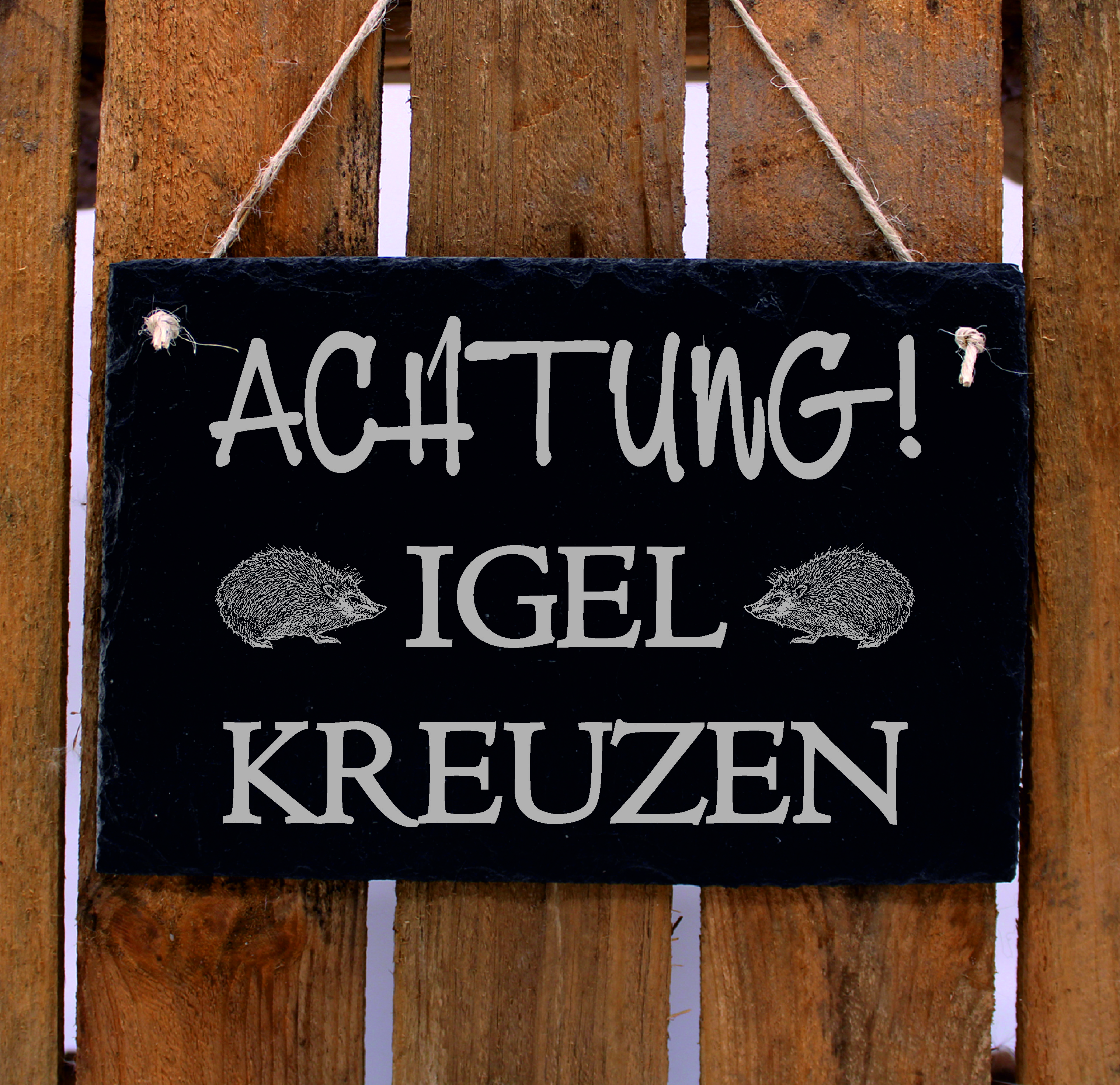 Achtung Igel kreuzen - Schild aus Schiefer Schiefertafel graviert Gartenschild Türschild 22 x 16 cm