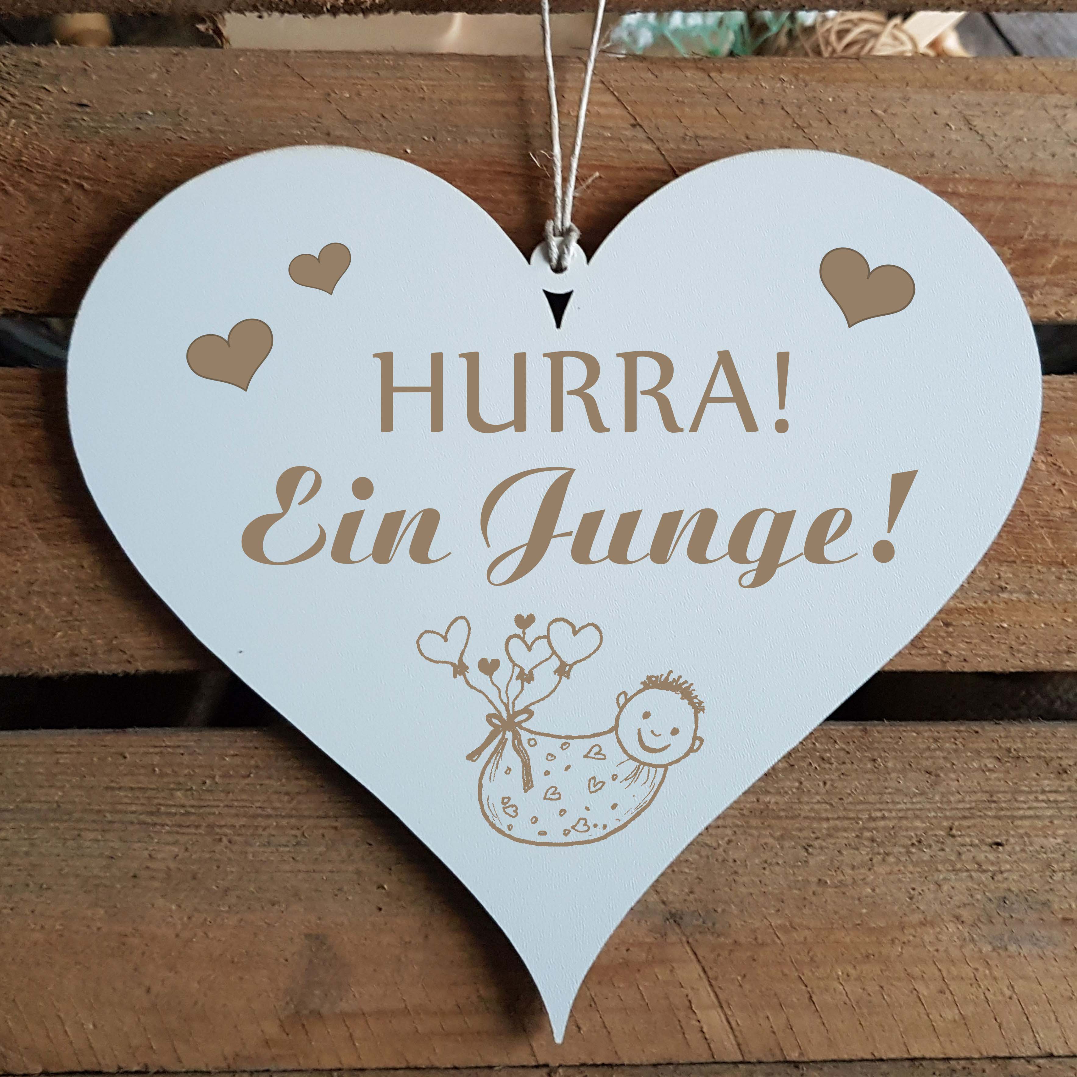 Herz Schild « HURRA EIN JUNGE! » Geschenk zur Geburt