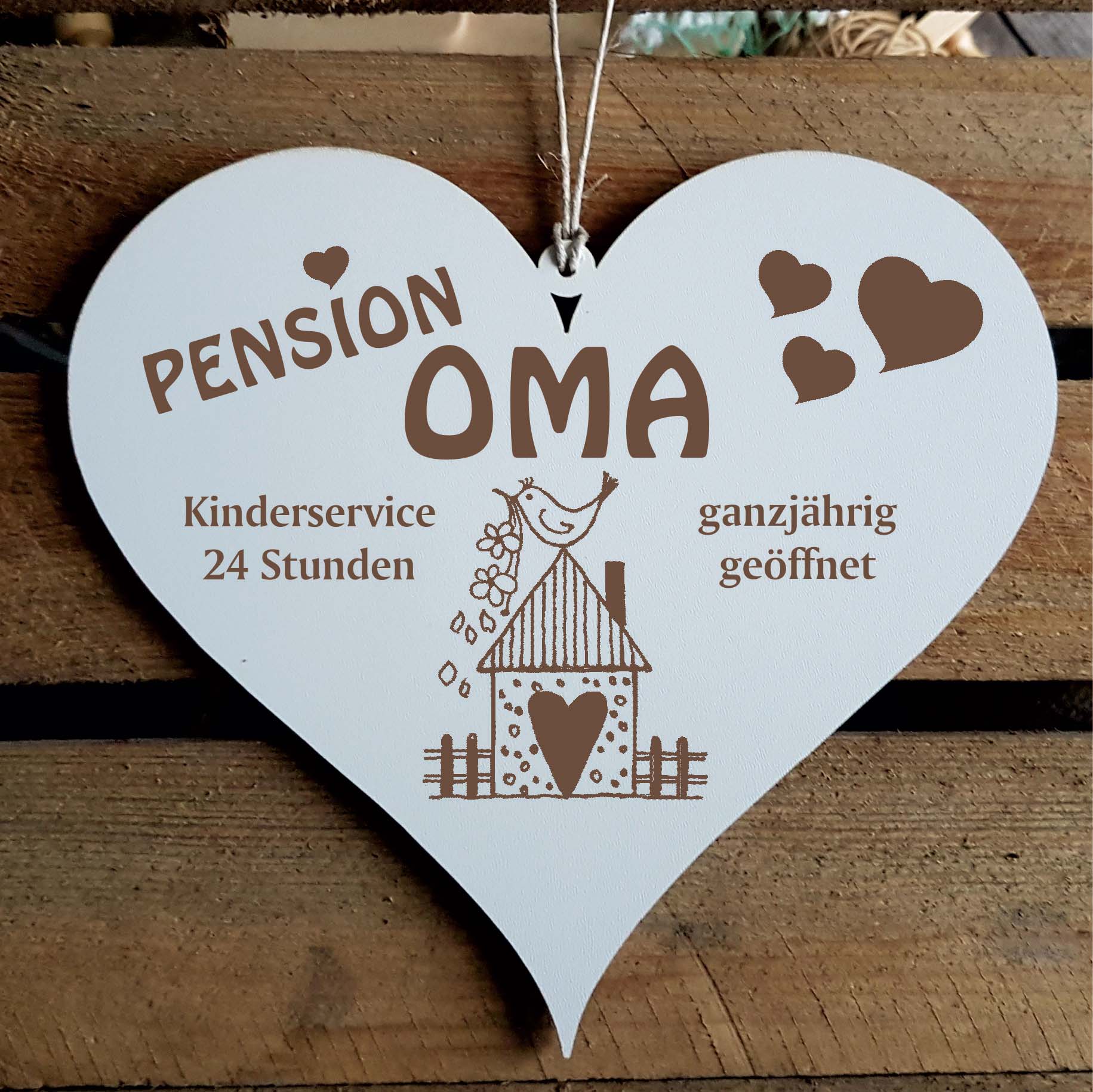 Shabby Herz Schild « PENSION OMA » mit Motiv Vogelhäuschen