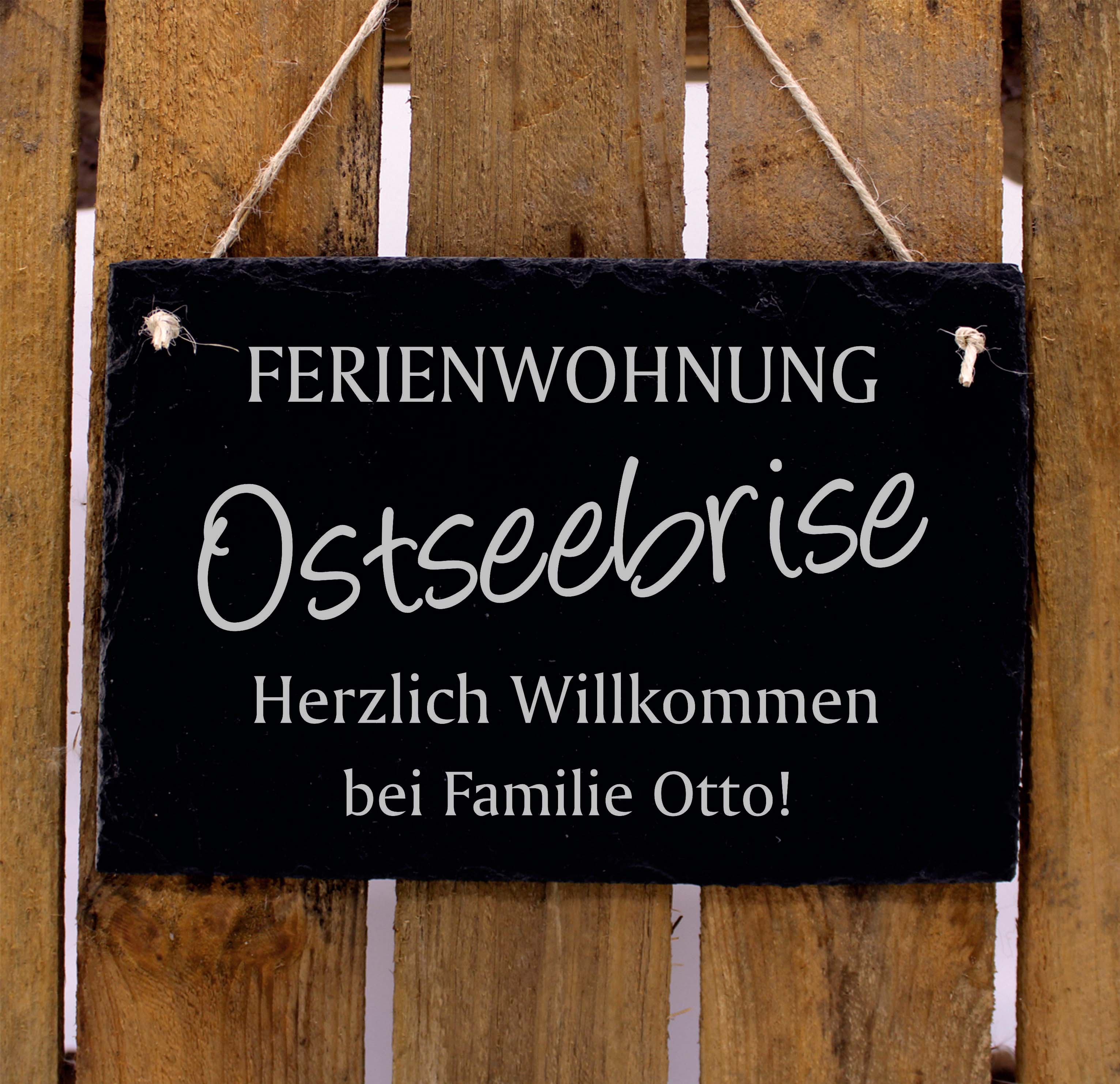 Ferienwohnung personalisiert Herzlich Willkommen Schild Schiefertafel graviert Wohnungsdeko 22 x 16