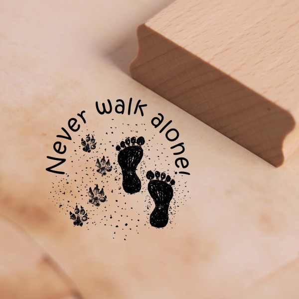 Motivstempel Never walk alone - Fußspuren Hundepfoten Stempel Holzstempel 38 x 38 mm